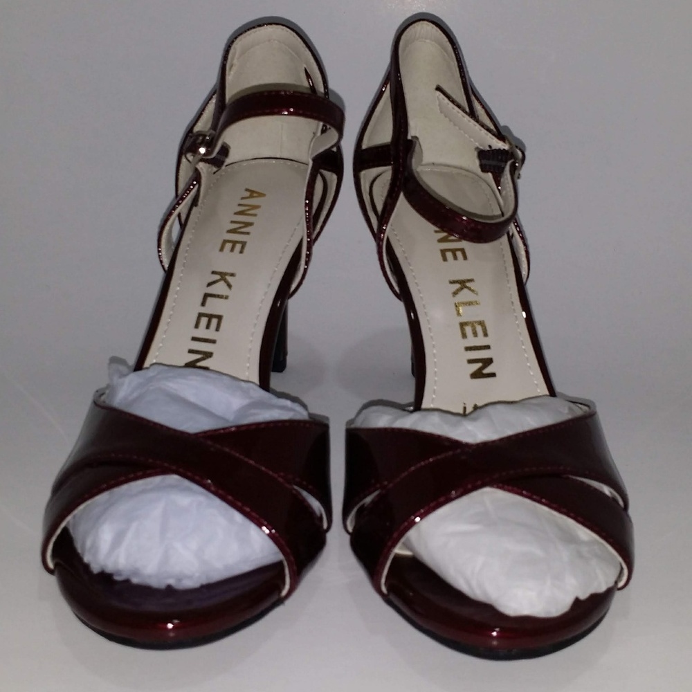 Anne Klein "Ranita" Berries Slip-On Shoes